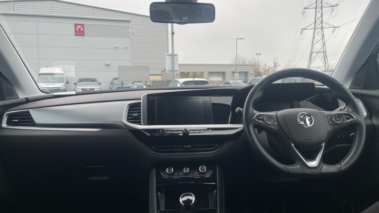 Vauxhall Grandland 1.2 Turbo SE 5dr Petrol Hatchback